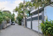 Bán nhà đường Linh Đông, Thủ Đức, DT: 105m2, 3 tầng, 4PN, xe hơi ngủ trong nhà, giá 6.X Tỷ.